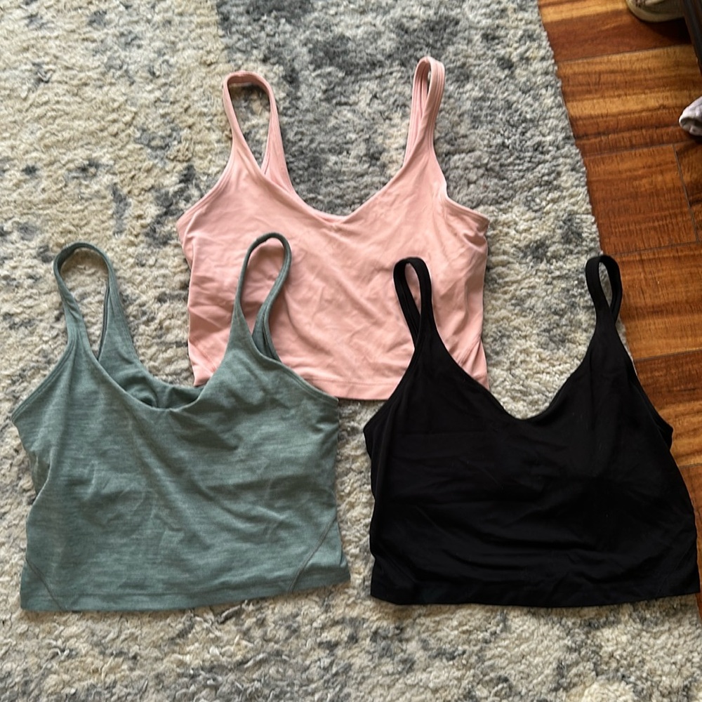 Align lulu cropped tanks size 8